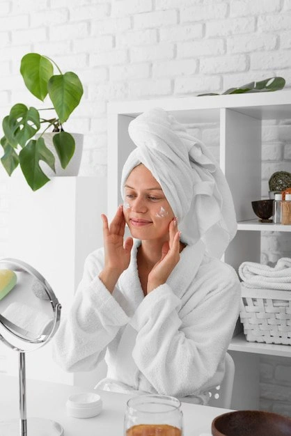 انتخاب بهترین آبرسان مناسب پوست در فصل سرما و زمستان