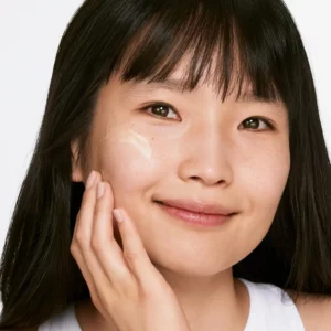 ژل مرطوب کننده کلینیک مدل دراماتیکالی دیفرنت پوست مختلط تا چرب